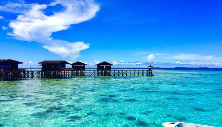 Discover the best time to visit Malaysia and make the most of your trip. Explore the country's vibrant culture, stunning landscapes, and diverse wildlife.